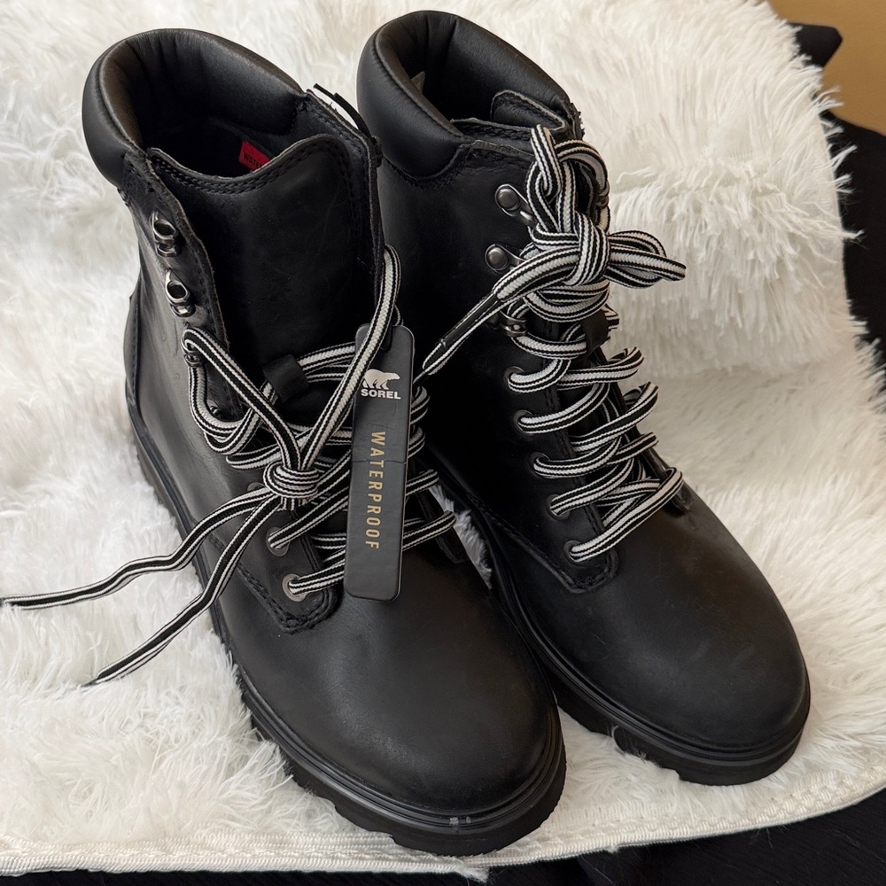 NWT SOREL Women's Lennox Lace Waterproof Boots SIZE 6 NO BOX